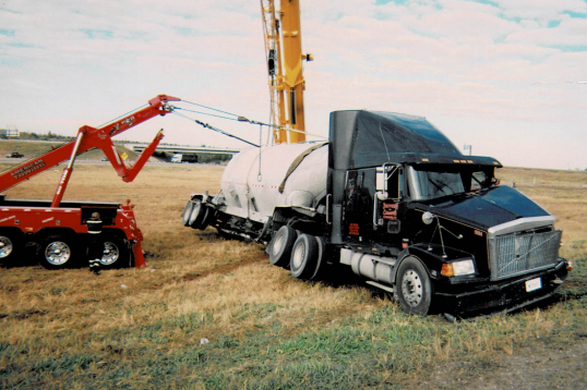 American Emergency Towing & Recovery photo 13