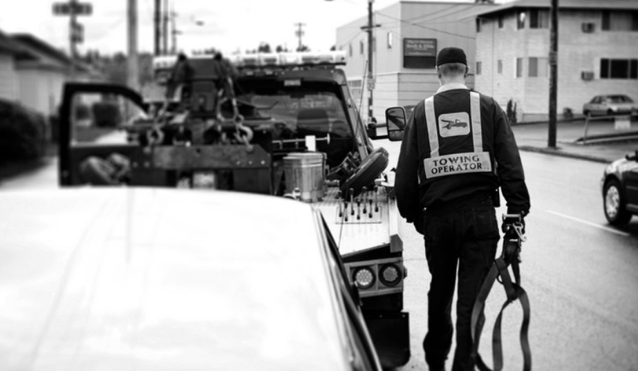American Emergency Towing & Recovery photo 18