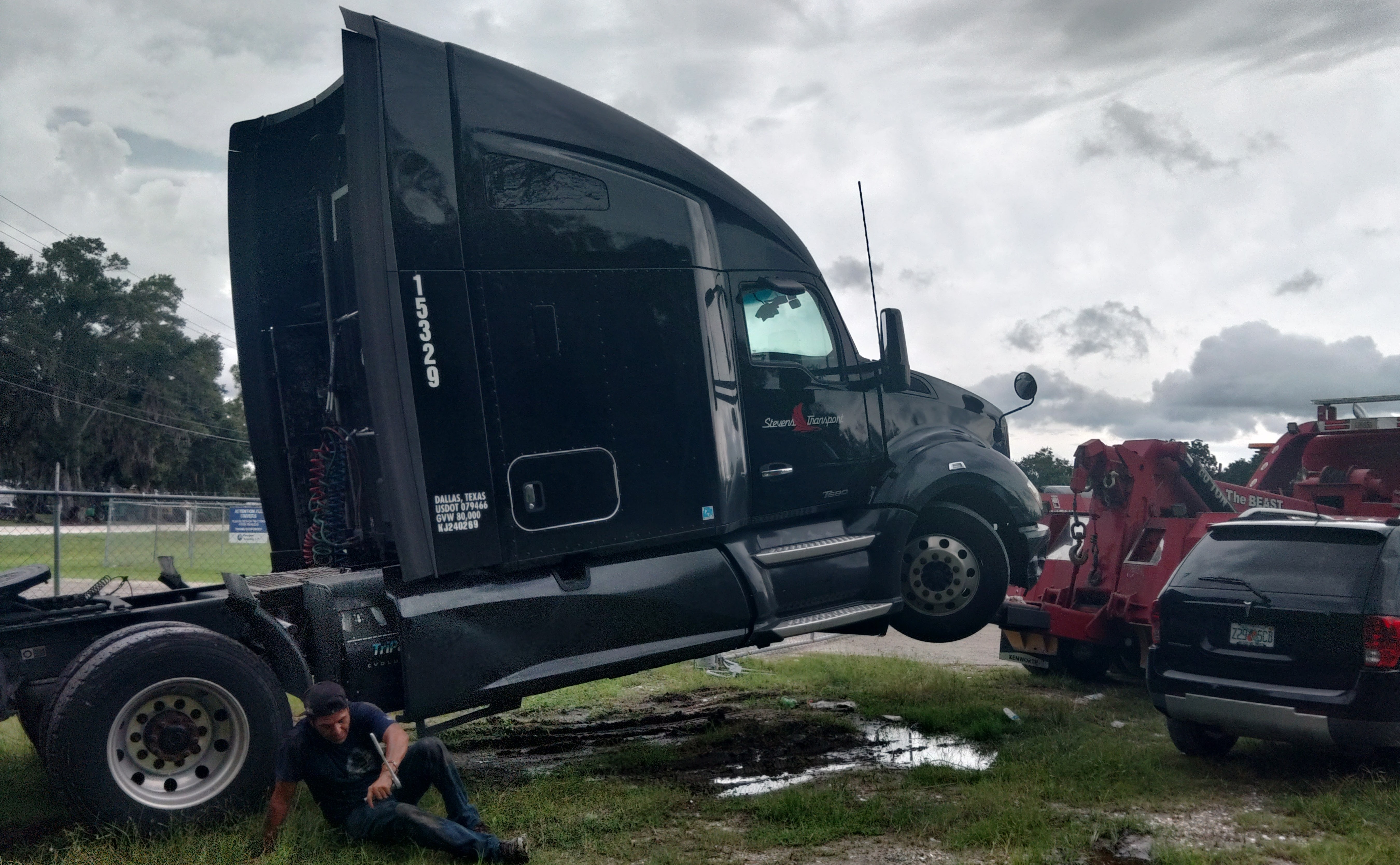 American Emergency Towing & Recovery photo 27
