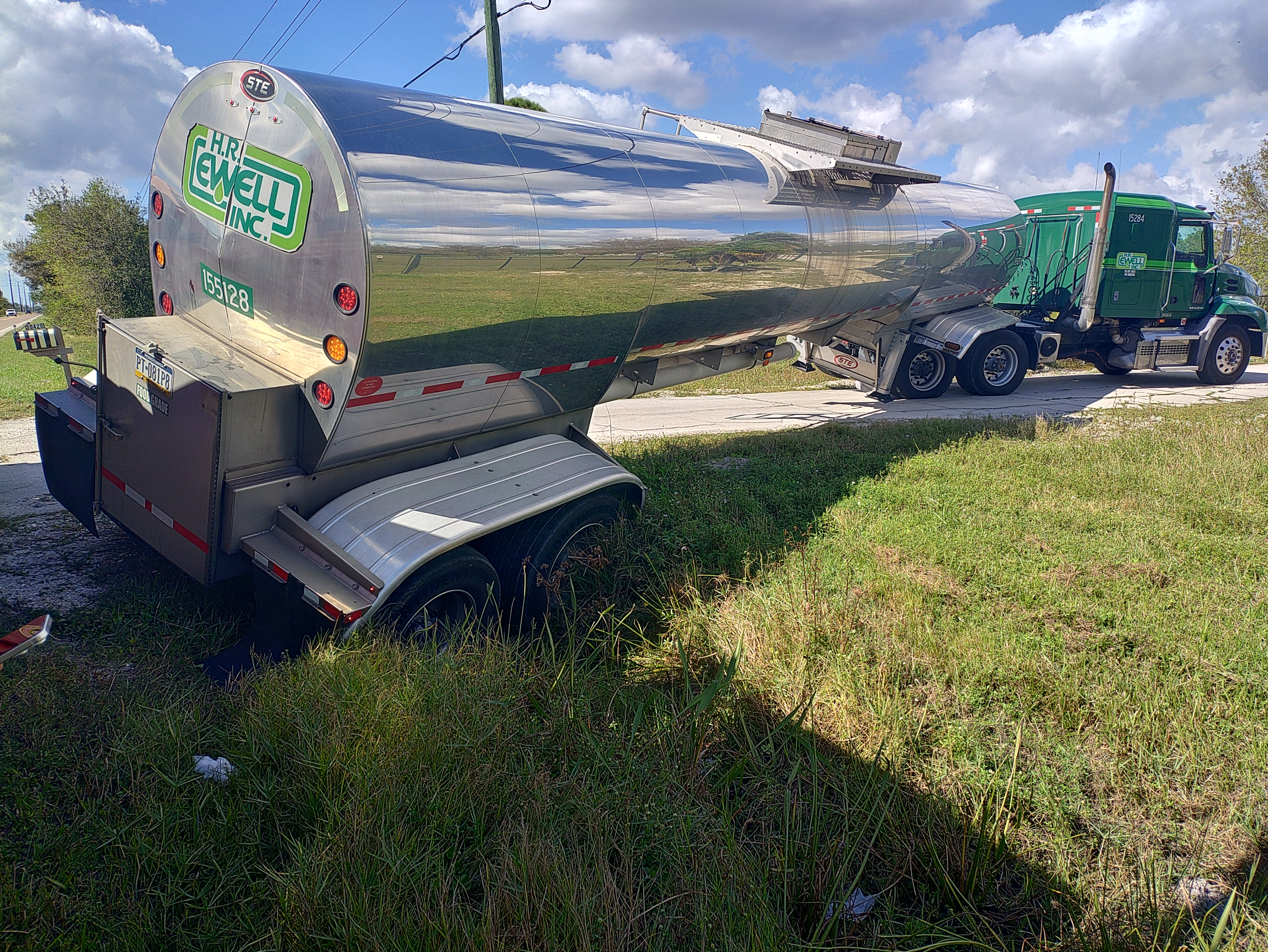 American Emergency Towing & Recovery photo 46